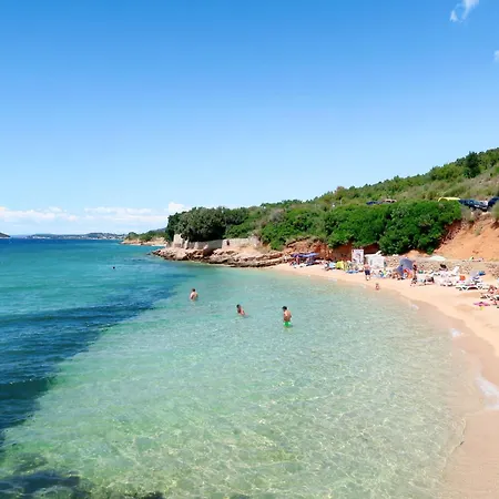 Beg-1 By Interhome * Mundanije