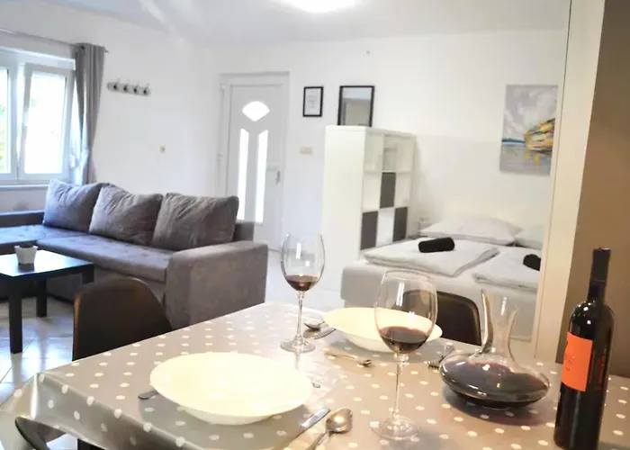 Beg-1 By Interhome Rab Town