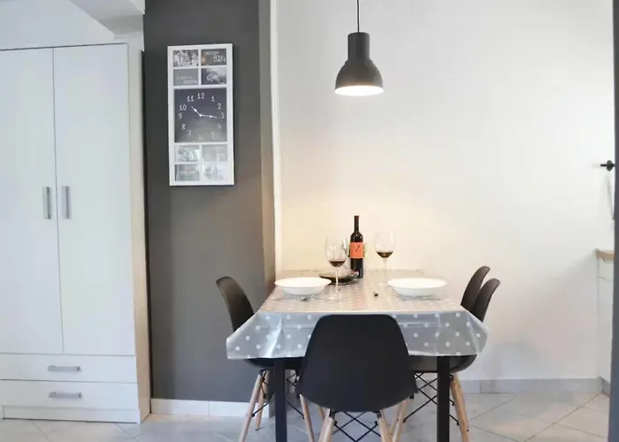 Beg-1 By Interhome